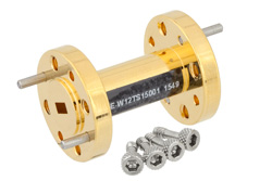 PE-W12TS15001 - WR-12 〜 WR-15 導波管トランジション 1 インチ長、UG-387/U 円形フランジ 〜  UG-385/U 円形フランジ