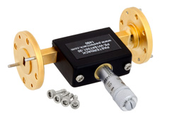 PE-W19AT001-30 - WR-19 導波管 連続可変減衰器、0 〜 30 dB、40 GHz 〜 60 GHz、UG-383/U-Mod 円形フランジ、ダイヤル式