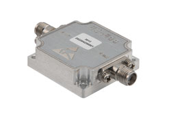 PE11S3912 - SPI PLL 周波数シンセサイザ, 1 GHz - 6.4 GHz, 1 Hz ステップ, +15 dBm 出力, 100 MHz リファレンス,  +4.75 Vdc, SMA 出力