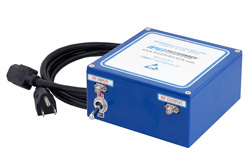 PE15A3513 - 60 dB ゲイン、10 dBm P1dB、1 GHz  〜 20 GHz、ブロードバンド高利得増幅器、ベンチトップ、5 dB NF、SMA