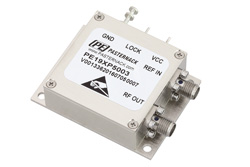 PE19XP5003 - 100 MHz フェーズロック水晶発振器、10 MHz 外部リファレンス、位相雑音 -150 dBc/Hz、SMA