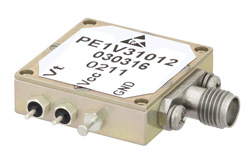 PE1V31012 - 電圧制御発振器 (VCO)、1.6 GHz 〜 3.2 GHz、位相雑音 -111 dBc/Hz、SMA