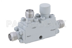 PE2CP1106 - 方向性 10 dB SMA 結合器、最大 18 GHz、最大定格 50 W