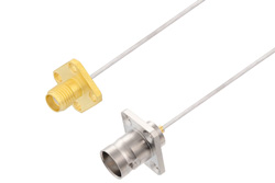 PE3W08325 - SMA メス 4 穴フランジ 〜BNC メス 4 穴フランジ ケーブル、PE-SR047AL 同軸