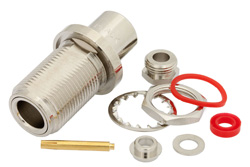 PE4114 - N メス バルクヘッドマウントコネクタ、クランプ/はんだ接続、RG58、RG142、RG223、RG400、RG141、RG303、RG55、LMR-400、PE-C195、PE-P195、.640インチDD穴