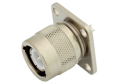 PE44096 - C オス コネクタ、はんだ接続、4ホールパネルマウント、ソルダーカップターミナル、.718インチ穴間隔