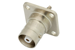 PE44117 - C メス コネクタ、はんだ接続、4ホールパネルマウント、ソルダーカップターミナル、.718インチ穴間隔