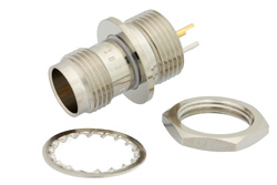 PE44181 - 75 Ω TNC メス バルクヘッドマウント絶縁グラウンドコネクタ、はんだ接続、ソルダーカップターミナル、.480インチD穴