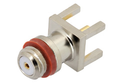 PE44359 - 10-32 メス コネクタ、はんだ接続、スルーホールPCB、.200インチx.067インチ穴間隔