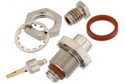 PE44368 - 10-32 メス バルクヘッドマウントコネクタ、クランプ/はんだ接続、RG178、RG196、.295インチD穴