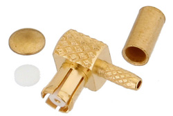 PE44372 - 逆極性 MCX プラグ 直角コネクタ、圧着/はんだ接続、RG178、RG196