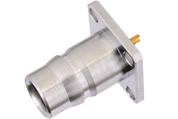 PE44610 - QN メス コネクタ、はんだ接続、4ホールパネルマウント、ソルダーカップターミナル