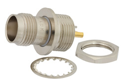 PE4468 - TNC メス バルクヘッドマウント絶縁グラウンドコネクタ、はんだ接続、ソルダーカップターミナル、.480インチD穴