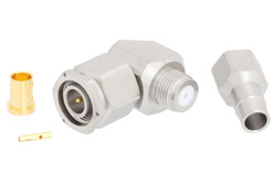 PE44812 - TNC オス 直角プレシジョンコネクタ、クランプ/はんだ接続、PE-P142LL