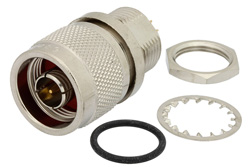 PE4489 - N オス バルクヘッドマウントコネクタ、はんだ接続、ソルダーカップターミナル、.640インチDD穴