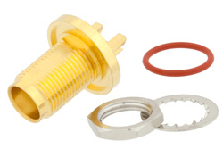 PE44894 - TNC メス バルクヘッドマウントコネクタ、はんだ接続、エッジマウントPCB、IP67準拠