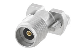 PE45451 - 2.92mm メス コネクタ、クランプ接続、ヴァーティカルランチPCB、交換可能マイクロストリップランチ