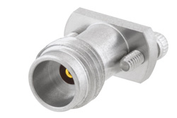 PE45454 - 2.4mm メス コネクタ、クランプ接続、ヴァーティカルランチPCB、交換可能ストリップラインランチ