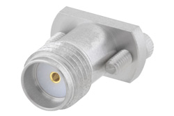 PE45458 - SMA メス コネクタ、クランプ接続、ヴァーティカルランチPCB、交換可能ストリップラインランチ