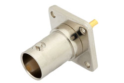 PE4617 - 75 Ω BNC メス コネクタ、はんだ接続、4ホールパネルマウント、ソルダーカップターミナル、.500インチネジ穴間隔