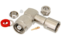 PE4679 - 逆極性 TNC オス 直角コネクタ、クランプ/はんだ接続、RG59、RG62