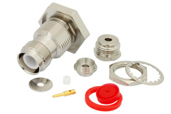 PE4699 - 逆極性 TNC メス バルクヘッドマウントコネクタ、クランプ/はんだ接続、RG316、RG174、RG188、.480インチD穴