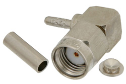 PE4788 - 逆極性 SMA オス 直角コネクタ、圧着/はんだ接続、RG178、RG196