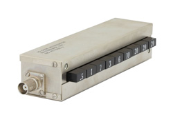 PE7008-6 - BNCジャック, プッシュボタン, 0-82.5 dB 減衰器; 1 W; DC-750 MHz