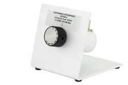 PE7035-3 - 一段 0-70 dB ロータリ ベンチ 減衰器; 75 Ω BNCジャック; 1 W; DC-500 MHz