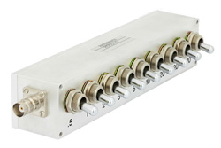 PE7037-2 - BNCジャックトグルスイッチ, 0-82.5 dB 減衰器; 10 W; DC-500 MHz