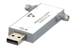 PE70A3900 - 30 dB プログラマブル USB 制御減衰器、SMA メス 〜 SMA メス、1 dB ステップ、100 MHz 〜 18 GHz