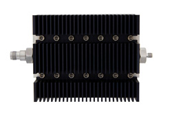 PE7230-10 - 10 dB 固定減衰器、TNC メス 〜 SMA メス 方向性、黒色 陽極酸化アルミヒートシンク、100 W、最大 6 GHz