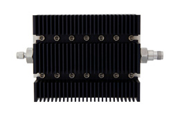 PE7239-6 - 6 dB 固定減衰器、SMA オス 〜 TNC メス 方向性、黒色 陽極酸化アルミヒートシンク、100 W、最大 6 GHz