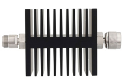 PE7317-30 - 30 dB 固定減衰器、N メス 〜 N オス 方向性、黒色 陽極酸化アルミヒートシンク、50 W、最大 18 GHz