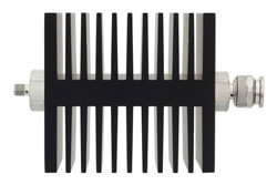 PE7342-40 - 40 dB 固定減衰器、SMA メス 〜 TNC オス 方向性、黒色 陽極酸化アルミヒートシンク、50 W、最大 18 GHz