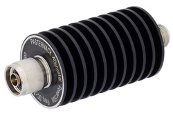 PE7388-30 - 30 dB 固定減衰器、N オス 〜 N メス 単一方向性、黒色 陽極酸化アルミヒートシンク、50 W、最大 3 GHz