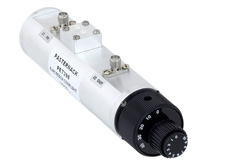 PE7398 - 0 〜 50 dB ダイヤル式ステップ減衰器、SMA メス 〜 SMA メス、1 dB ステップ 最大 2 W 、最大 2.7 GHz
