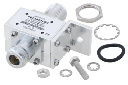PE73SP1030 - N型 F/F 入/出力 バルクヘッド 同軸 RF サージプロテクタ、1.5MHz - 700MHz、DC ブロック、3kW、IP非該当、20uJ、20kA、ブロックキャップ、気体管
