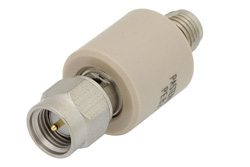 PE8211 - 50 Ω D.C.ブロック SMAプラグからSMAジャック; 10 MHz - 18 GHz