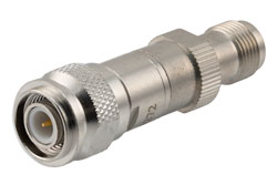 PE8272 - 50 Ω TNC プラグ ～ TNC ジャック DC ブロック, 内部,  10MHz ～ 3GHz 定格 100 V, 真鍮