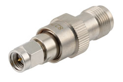 PE8279 - 50 Ω SMA プラグ ～ TNC ジャック DC ブロック, 内部,  10MHz ～ 3GHz 定格 100 V, 真鍮