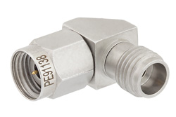 PE91138 - 2.4mm オス 〜 2.4mm メス 直角アダプタ