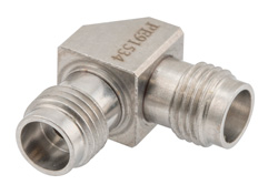 PE91534 - 1.85mm メス 〜 2.4mm メス 留め継ぎ直角 アダプタ