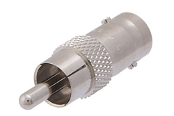 PE9158 - 50 Ω BNC メス 〜 75 Ω RCA プラグ アダプタ