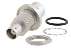 PE9204 - バルクヘッドマウント BNC メス 〜 C メス アダプタ