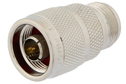 PE9350 - 50 Ω N メス 〜 75 Ω N オス アダプタ