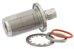 PE9487 - プレシジョン SMA オス 〜 N メス バルクヘッドマウントアダプタ