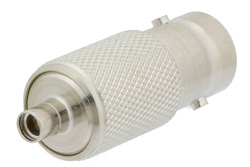 PE9516 - MMCX ジャック 〜 BNC メス アダプタ