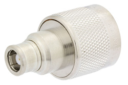 PE9584 - 75 Ω N オス 〜 75 Ω SMB プラグ アダプタ