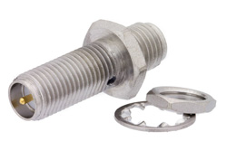 PE9593 - 逆極性 SMA メス 〜 逆極性 SMA メス バルクヘッドマウントアダプタ